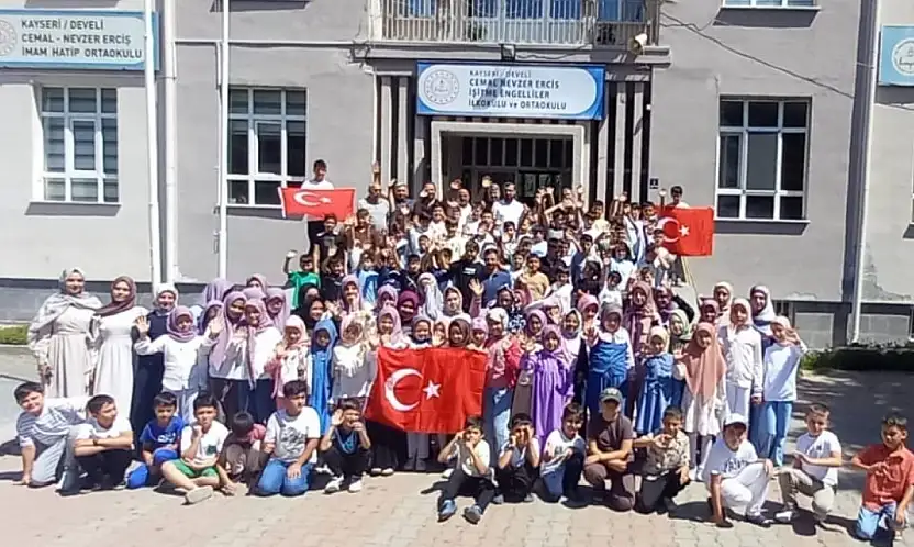 Develi Yaz Kur'an Kursu'nda Veda Hutbesi Okuma Etkinliği düzenlendi