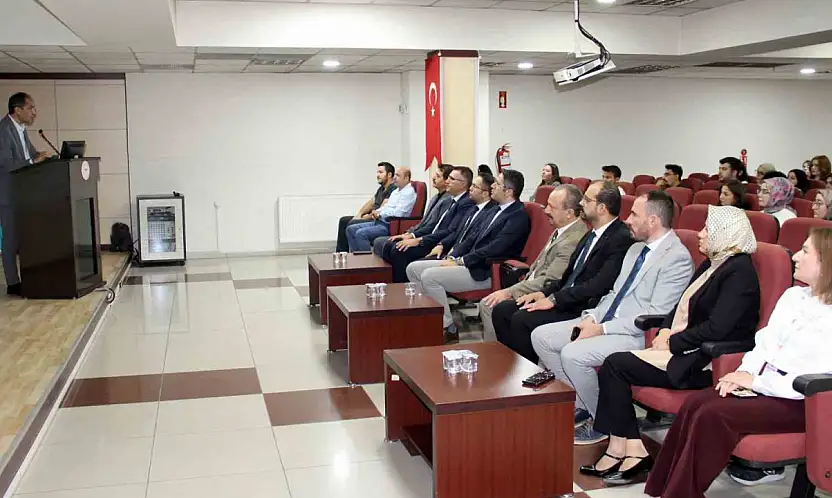 Devlet Hastanesi'nde yeni atanan pratisyen hekimlere oryantasyon eğitimi