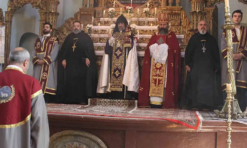 Ermenilerin Miçing ayininde İran'a dua