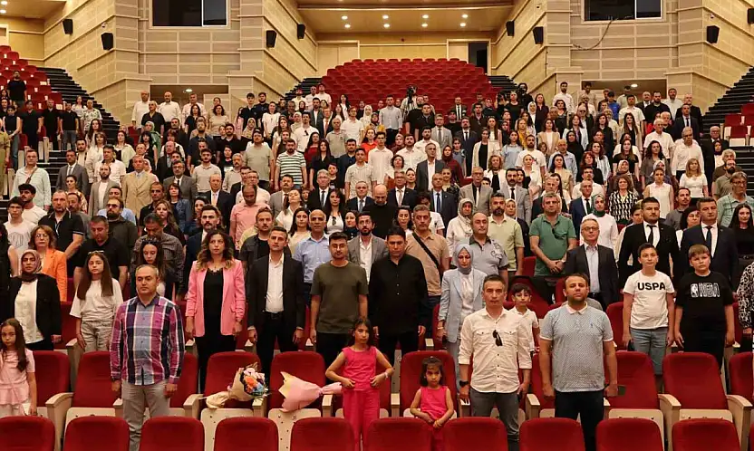 ERÜ'de '2025 Başarı Ödül Töreni' düzenlendi