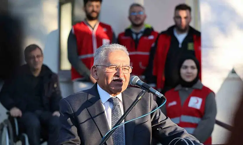 ERÜ'ye Kızılay Butik Giyim Merkezi açıldı