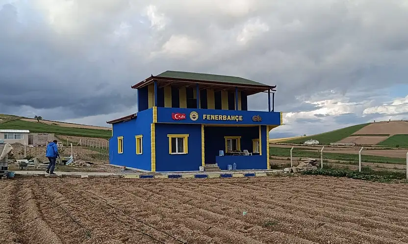 Fenerbahçe taraftarı, hayalini kurduğu evi yaptı