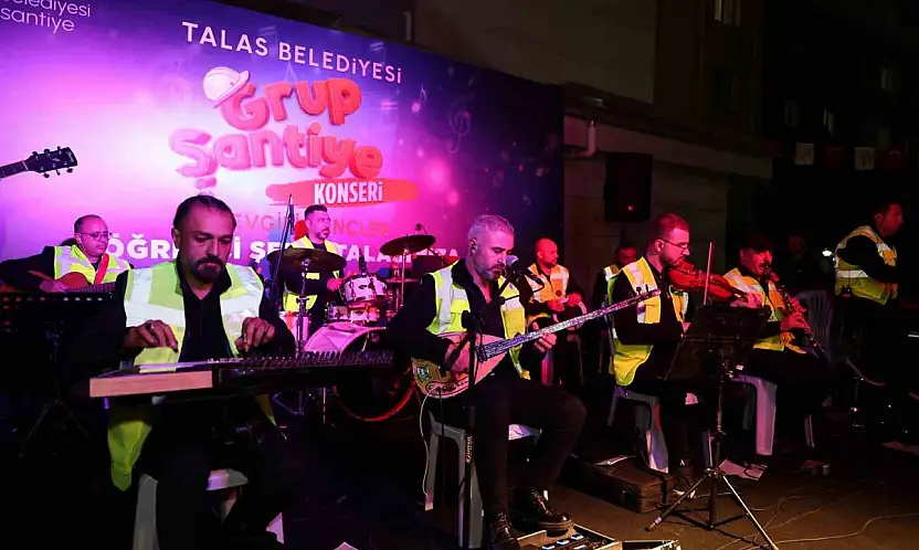 Grup Şantiye Melikgazi Kız Yurdunu coşturdu