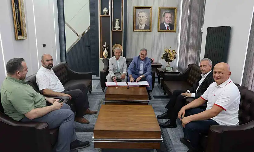 Hacılar'da kıyafetler umuda dönüşecek