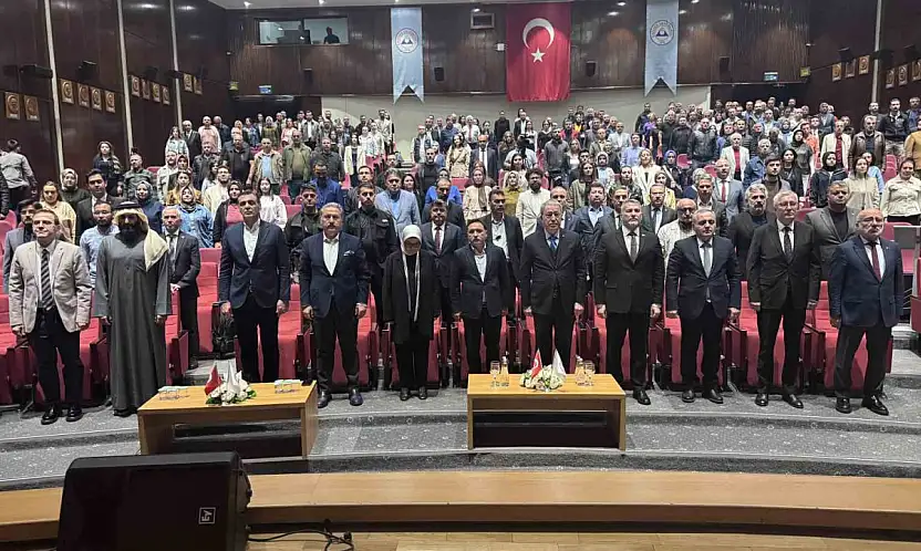 Hulusi Akar: 'Güç, beka ve refahın istikrarı için eğitimi olmazsa olmaz görüyoruz'
