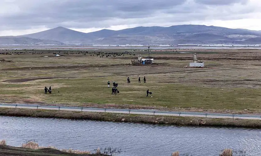 Hürmetçi'de sıcak asfalt, çevre temizliği ve yeşil alan atağı