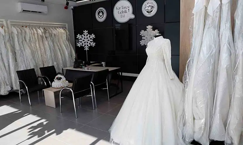 Kar Tanesi Gelinlik Evi'nde yeni sezon heyecanı