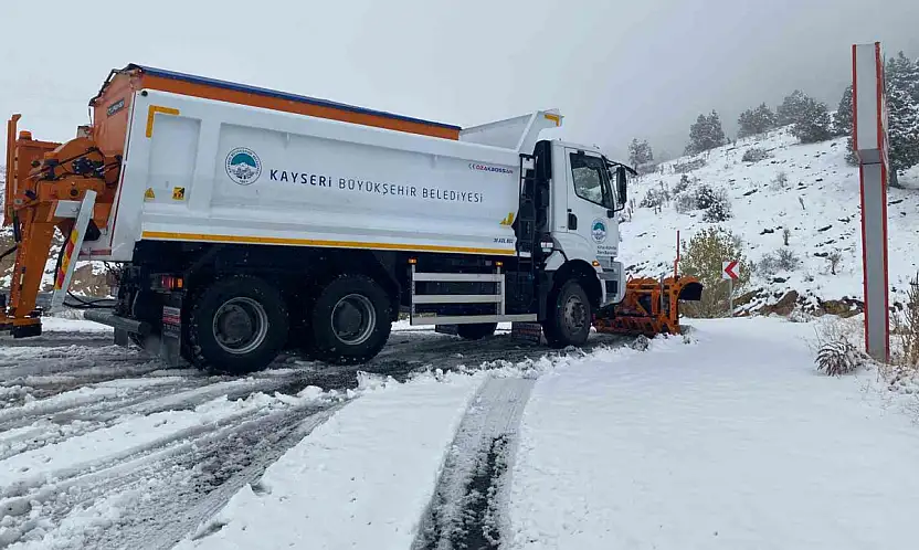 Kar yağdı, ekipler sahaya indi