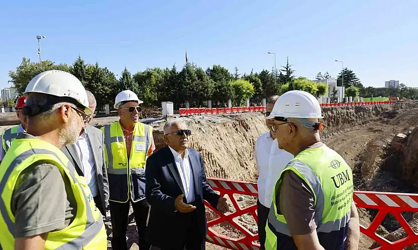 Kartal Kavşağı'nda incelemelerde bulunan Büyükkılıç: 'Yüzde 40'ın üzerine çıkmış durumdayız'