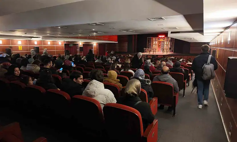 KAYMEK'ten yarıyıl tatilinde öğrencilere eğlence dolu tiyatro etkinliği