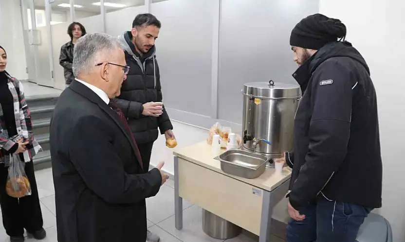 Kayseri Büyükşehir'den öğrencilere 1,4 milyon bardak sıcak çorba desteği