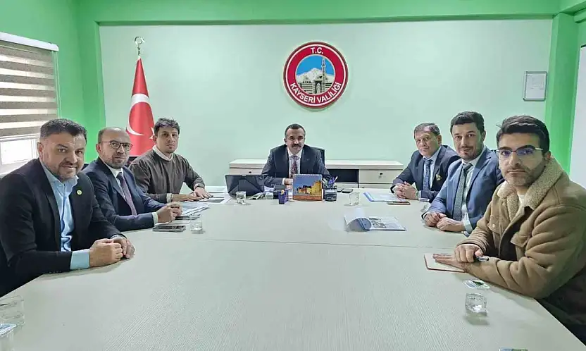 Kayseri'de 12 ay kayak imkânı: Kayak Simülatörü Projesi değerlendirildi