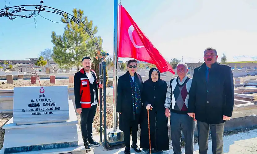 Kayseri'de bayram öncesi şehit kabirlerine anlamlı ziyaret