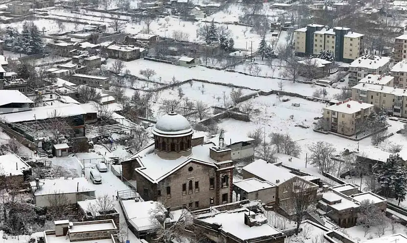 Kayseri'de kar yağışı etkili oldu