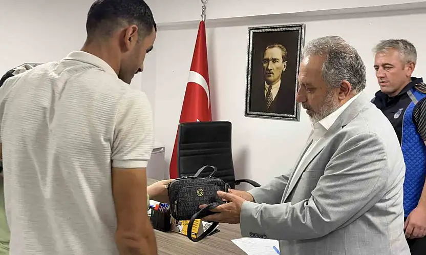 Kayseri'de mesire alanında unutulan 700 bin TL değerindeki ziynet eşyasını belediye ekipleri buldu