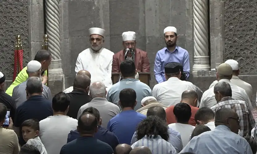 Kayseri'de Mevlit Kandili'nde eller semaya açıldı