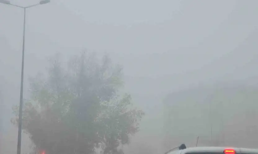 Kayseri'de sis görüş mesafesini düşürdü