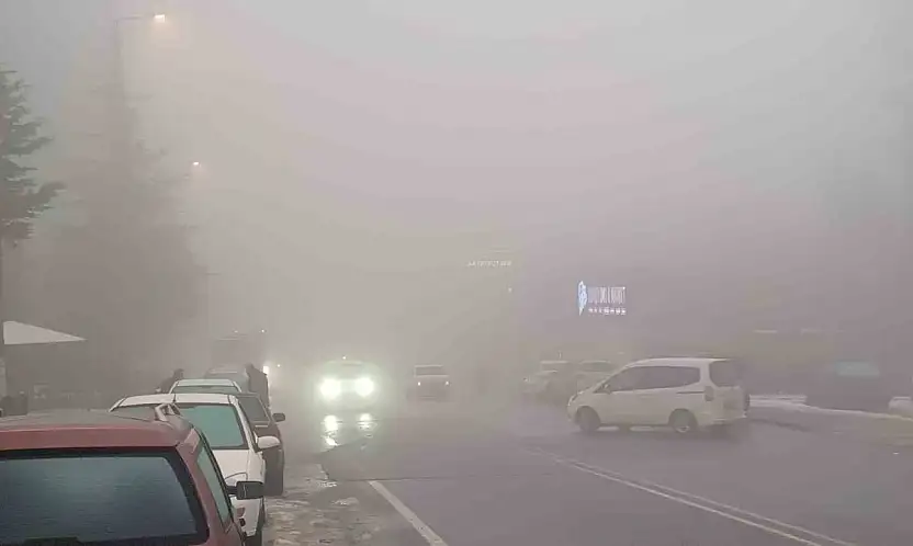 Kayseri'de sis görüş mesafesini düşürdü