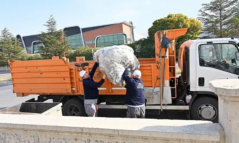Kayseri OSB'de daha temiz caddeler için yatırım hız kesmedi