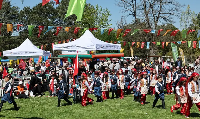 Kocasinan'da bayram havasında geleneksel değerlerle renklenen çocuk şenliği