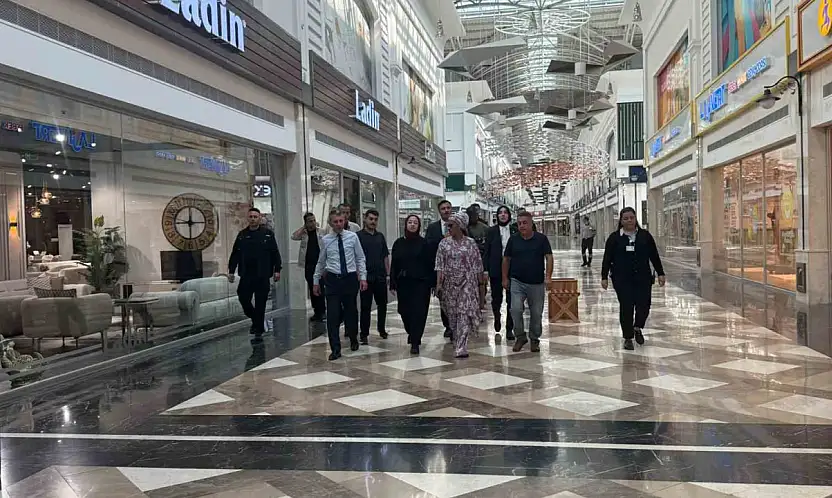 KUMSmall'da bir First Lady