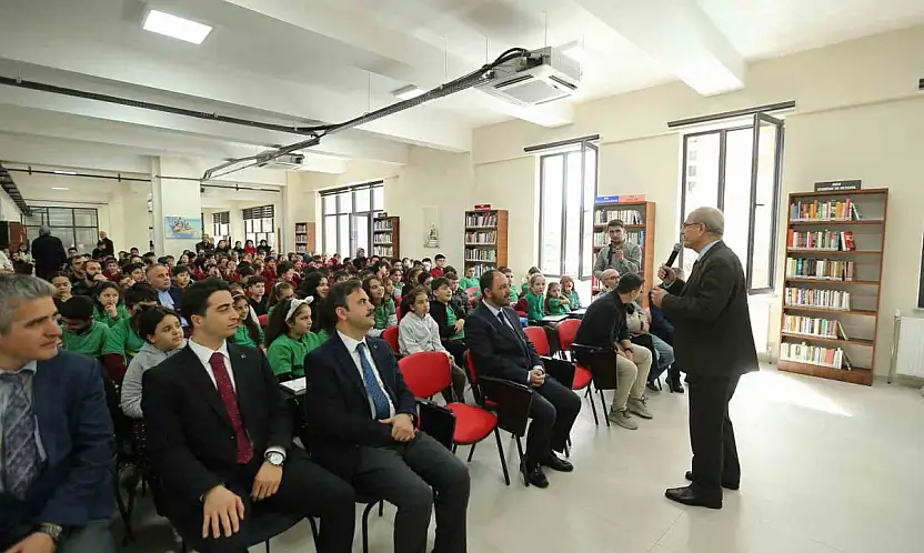 Kütüphane Haftası'na özel Yazar-Okur Buluşmaları