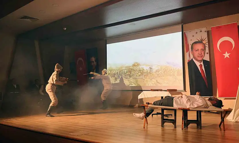 Mehmet Akif Talas'ta tiyatro ile anıldı