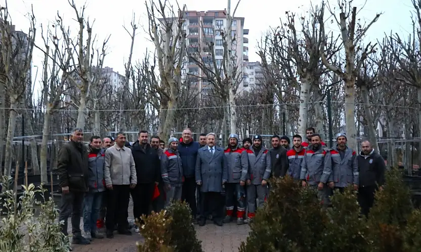 Melikgazi Belediyesi, yeni ağaçlarla nefes olmaya devam ediyor