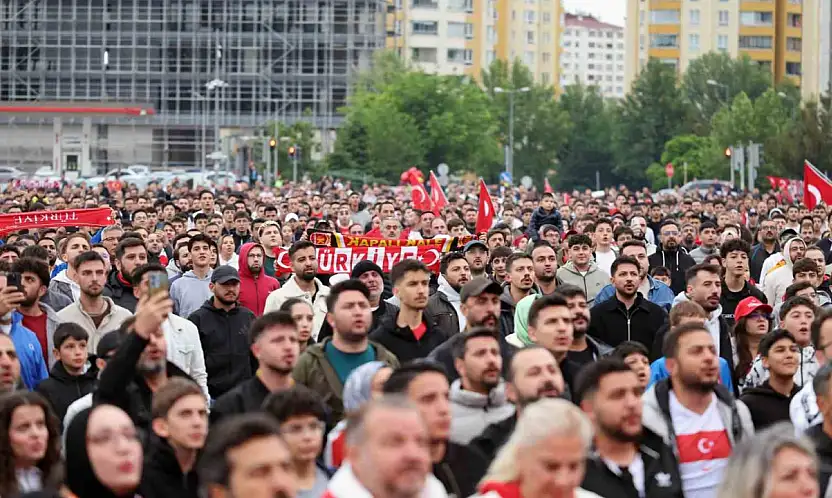 Milli heyecan Talas'ta yürekleri ısıttı