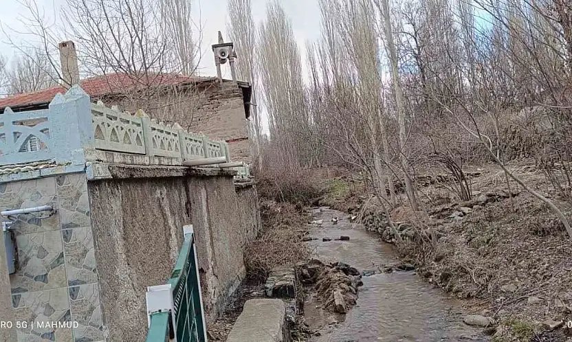 Minaresiz cami görenleri şaşırtıyor