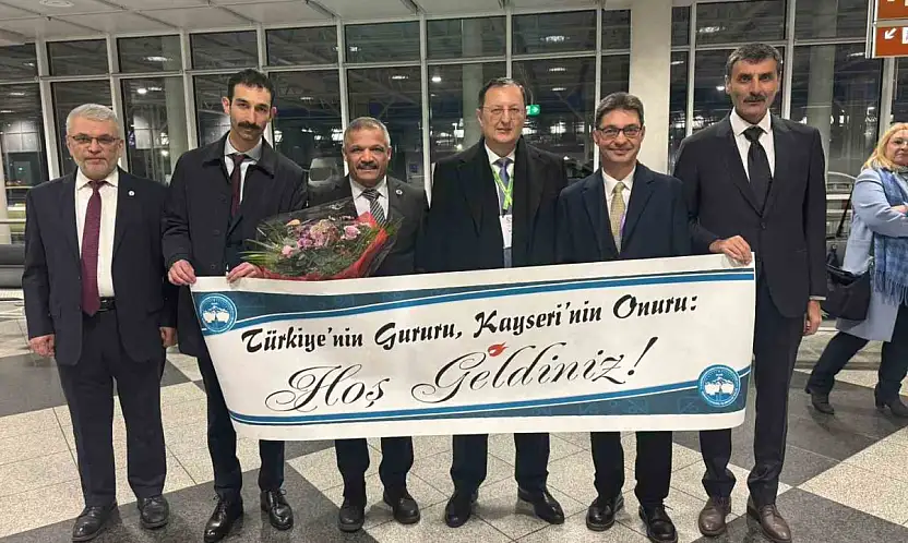 Münih'te Türk heyetine AKİB'ten coşkulu karşılama: Hulusi Akar'a büyük ilgi