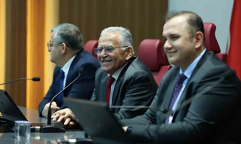 Personeliyle bayramlaşan Başkan Büyükkılıç: 'Kayseri Büyükşehir bir marka'