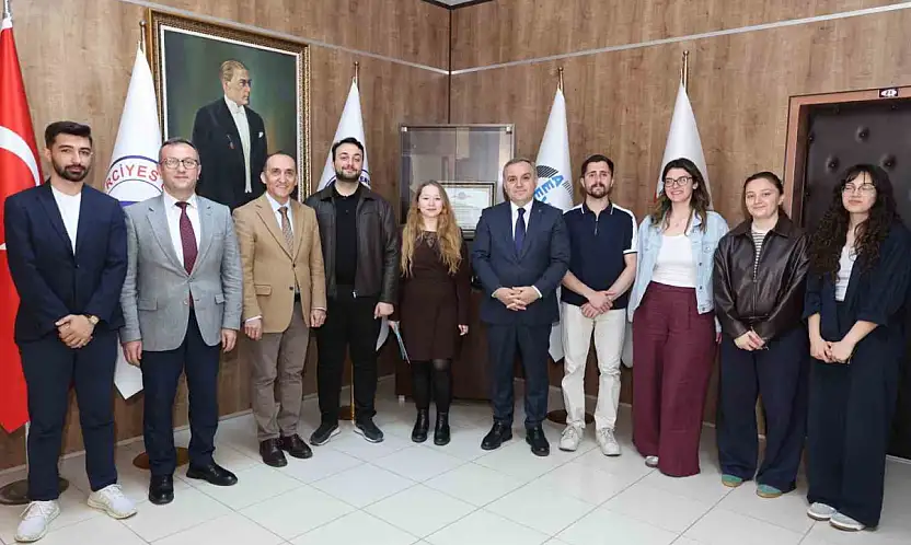 Rektör Prof. Dr. Altun, EVEA Öğrenci Kulübü üyeleri ile buluştu