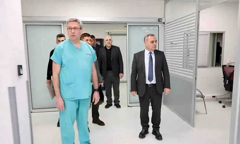 Rektör Prof. Dr. Altun, PET - BT Ünitesinin yenileme çalışmalarını inceledi