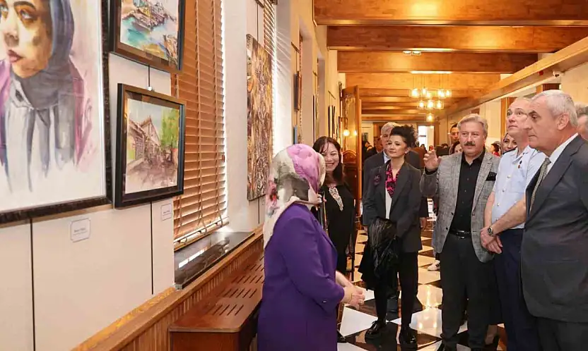 Sanat Merkezi'nde karma resim sergisi açıldı