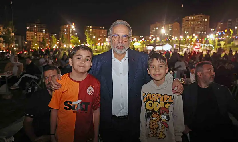Talas'ta 'Asırlık Gece' finali açık havada izlendi