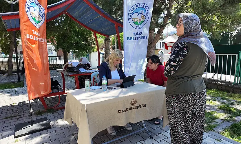 Talas'ta çocuklar kitapla, büyükler beyaz masa ile buluştu