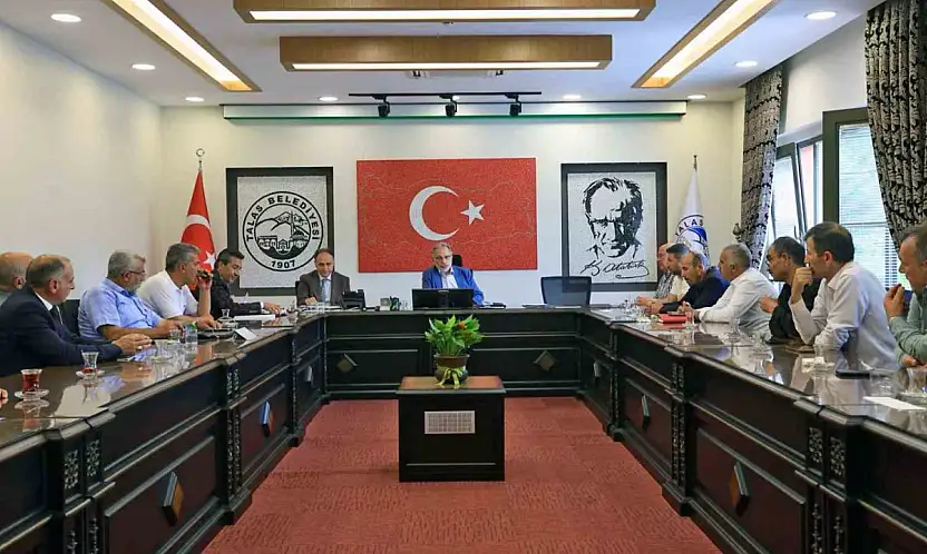 Talas'ta muhtarlarla hizmet zirvesi