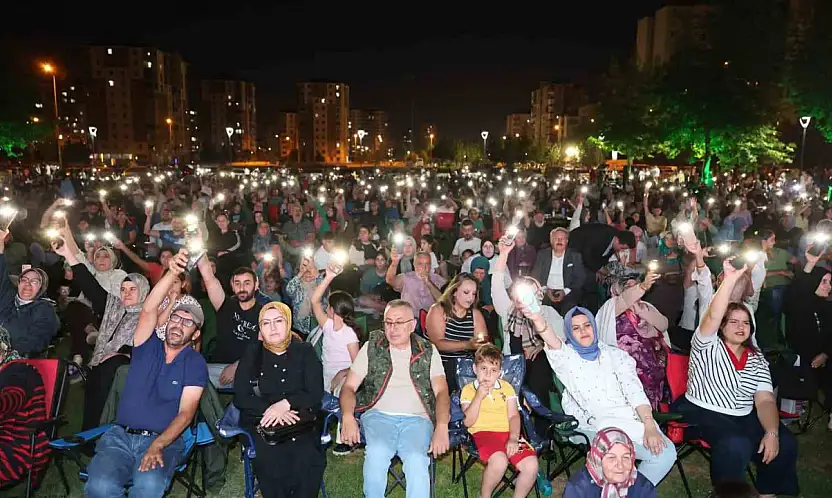 Talha Bora Öge ve Orkestrası Melikgazi'de unutulmaz bir akşam yaşattı