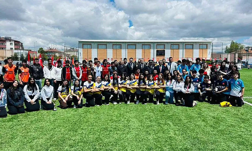 Tomarza'da 19 Mayıs coşkuyla kutlandı