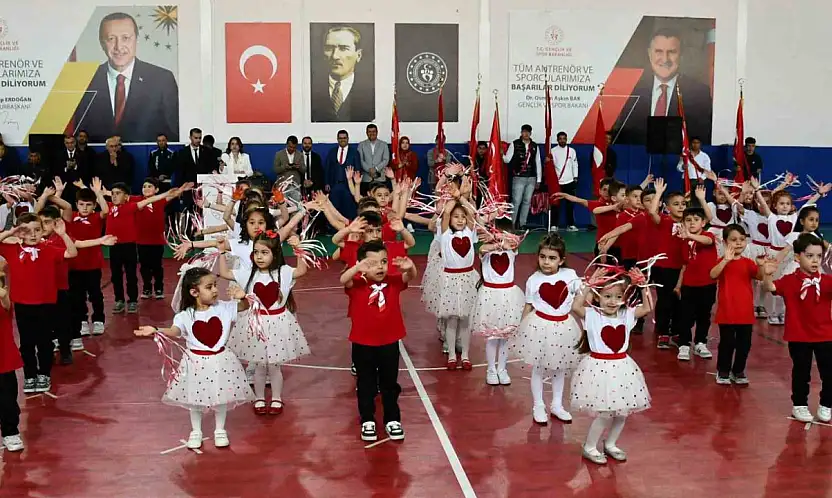 Tomarza'da 23 Nisan coşkusu