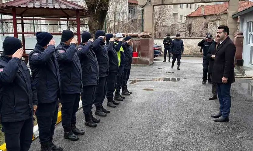 Tomarza'da güvenlik güçleriyle bayramlaşma ziyareti