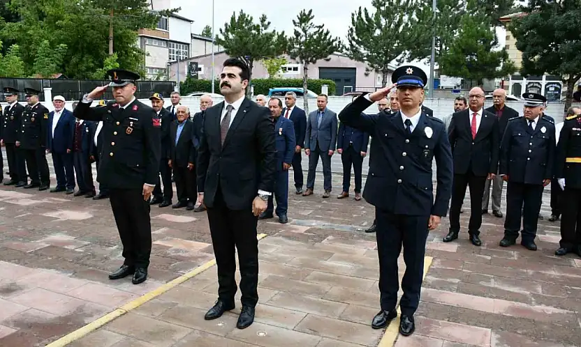 Tomarza'da Zafer Bayramı kutlandı