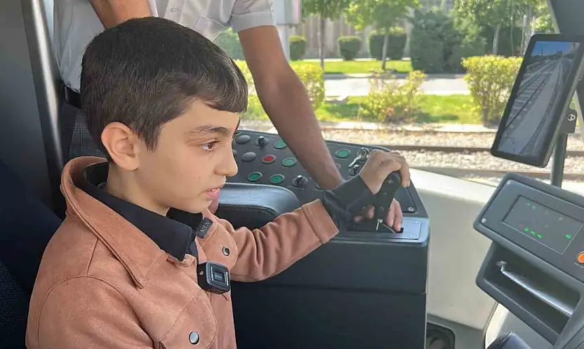 Tramvay tutkunu Miraç'ın hayali gerçek oldu