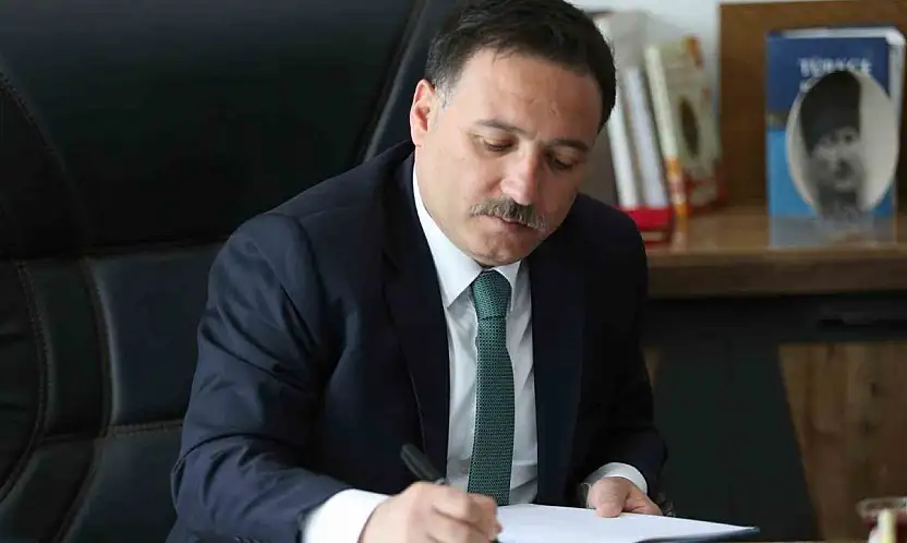 Vali Çiçek: 'Gazilerimiz vatan sevgisinin, cesaretin ve fedakârlığın en anlamlı timsalleri, milletimizin gurur ve onur abideleridir'