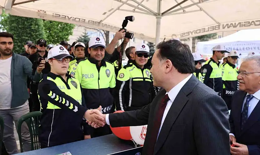 Vali Çiçek: 'Ölümlü trafik kazalarında yüzde 60'lık bir düşüş var'