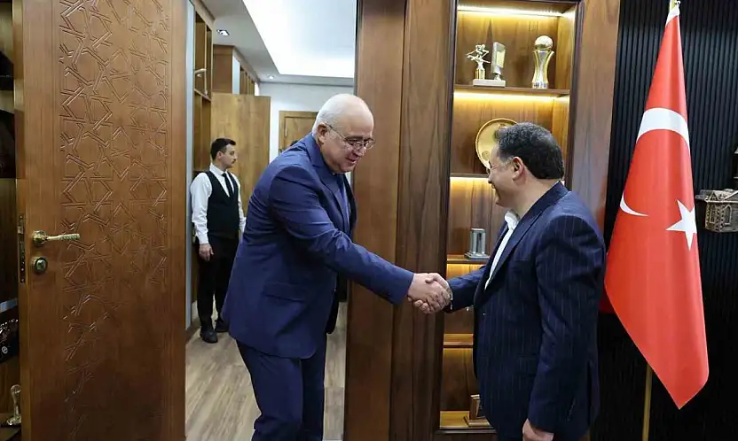 Vali Çiçek, GÖKTİM KartalAir Takımı Dünya Şampiyonlarını kabul etti