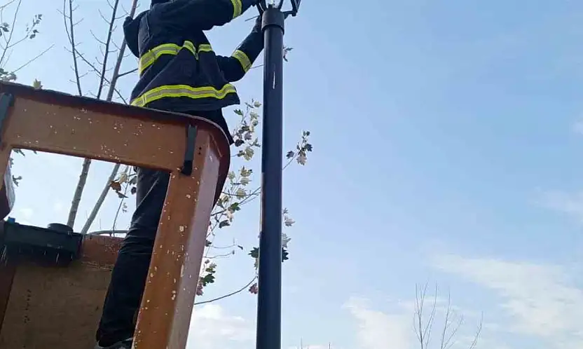 Vandallar tahrip etti, büyükşehir yeniledi