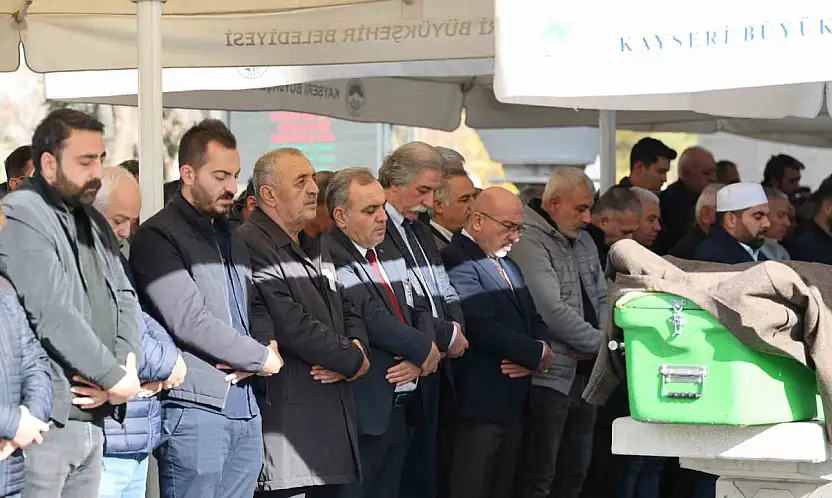 Vefat eden Öğretim Üyesi Prof. Dr. Uzmay için ERÜ'de tören düzenlendi