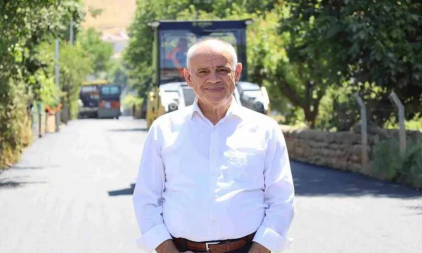Yahyalı İsmet Mahallesi'nde sıcak asfalt serimi başladı